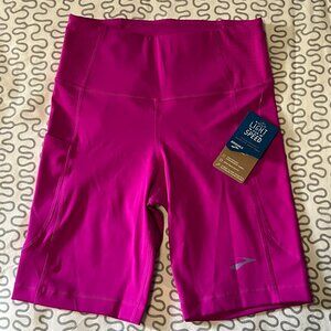 Brooks Women's Method 8" Magenta Shorts